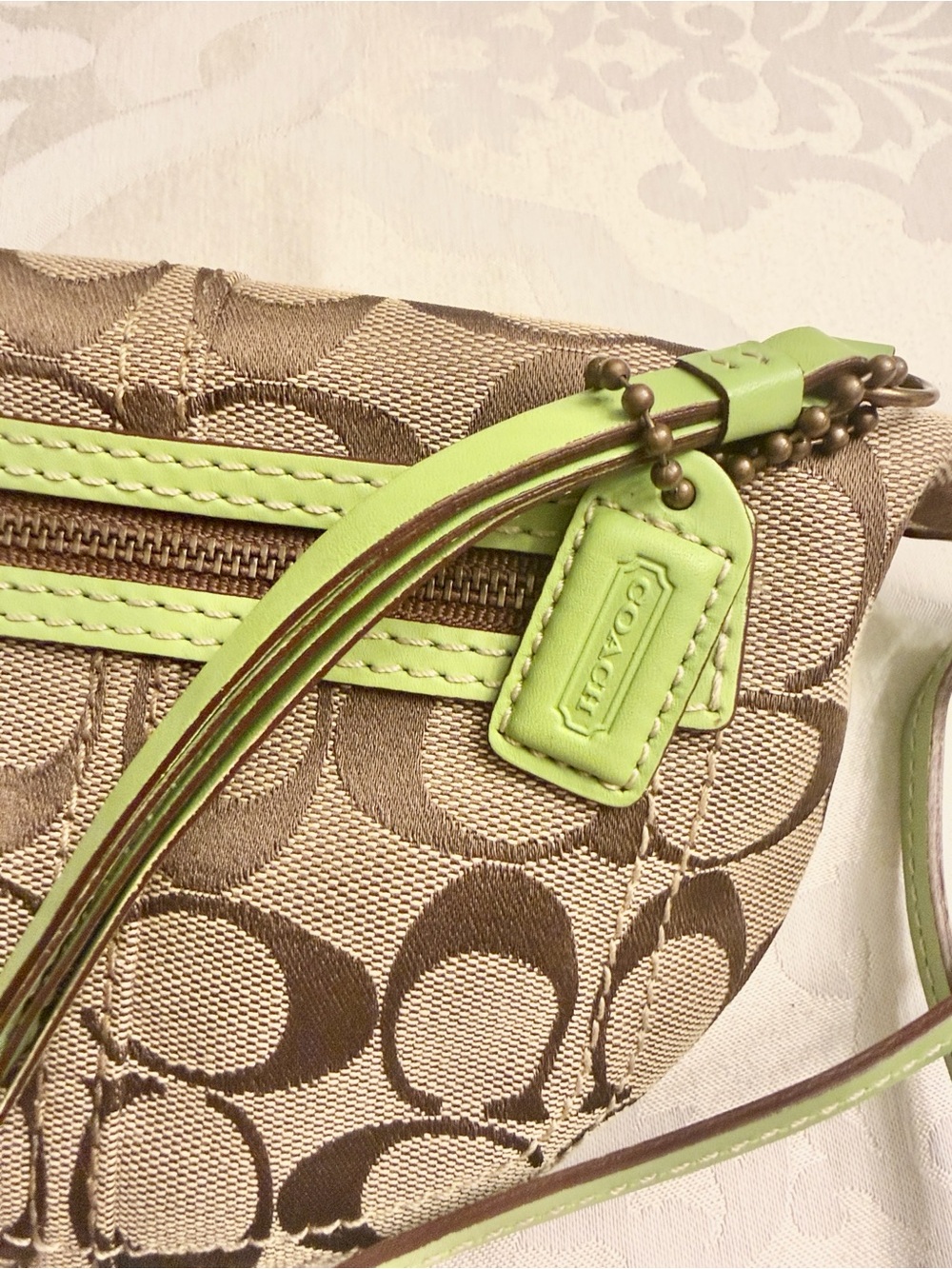 Coach VINTAGE Tan Signature Canvas Swingback Bag with Leather Lime Trim - Picture 5 of 10